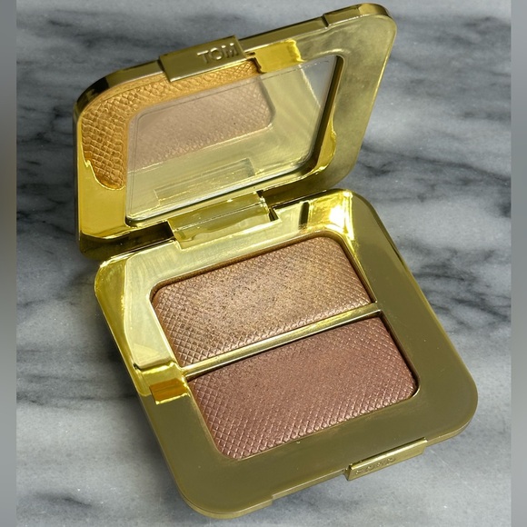 Tom Ford Sheer Highlighting Duo Shade: Reflects Gilt - Picture 1 of 3